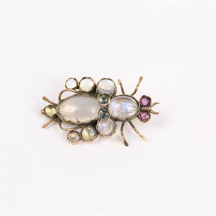 A French, antique, 9 ct yellow gold, bug brooch set with rubies and moonstones