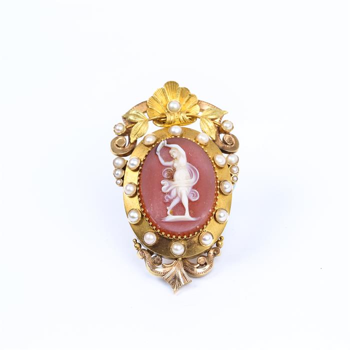 A 19th century, French, 18 ct yellow gold, carved agate, cameo brooch/pendant