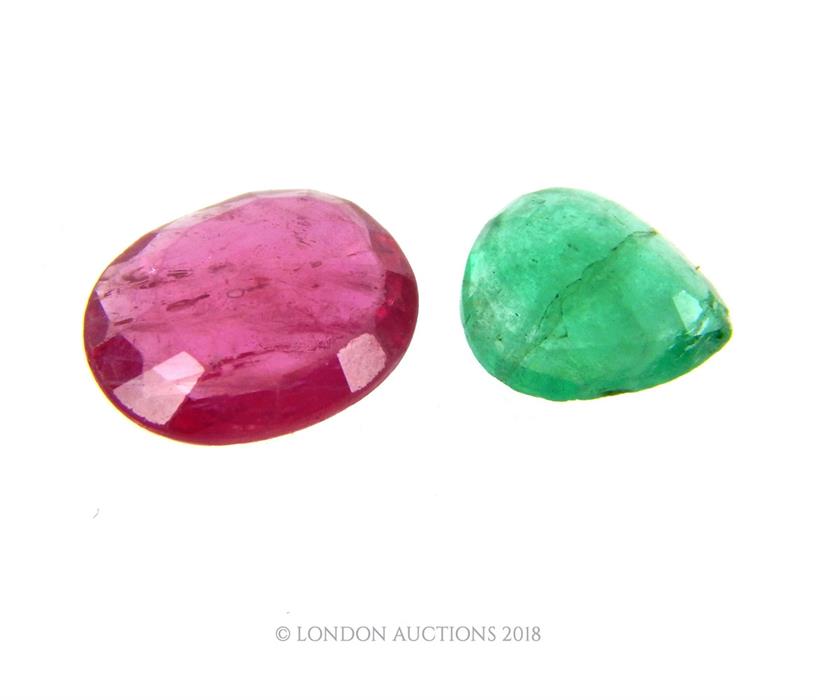 A ruby and emerald; both loose stones. - Image 4 of 4