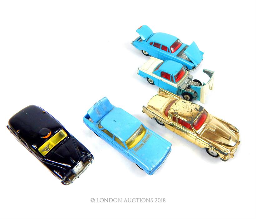 Five Corgi Toys, four with original boxes: a Jaguar Mark X 238; a two tone, Triumph Herald Coupe - Image 3 of 4