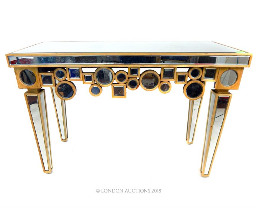 A contemporary console table formed of bevelled mirrored panels - Image 2 of 2