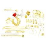 A very large quantity of 22 ct yellow gold jewellery