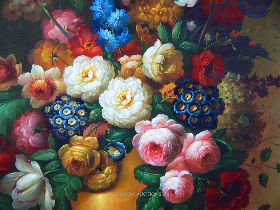 A large contemporary oil on canvas still life of flowers - Image 2 of 3