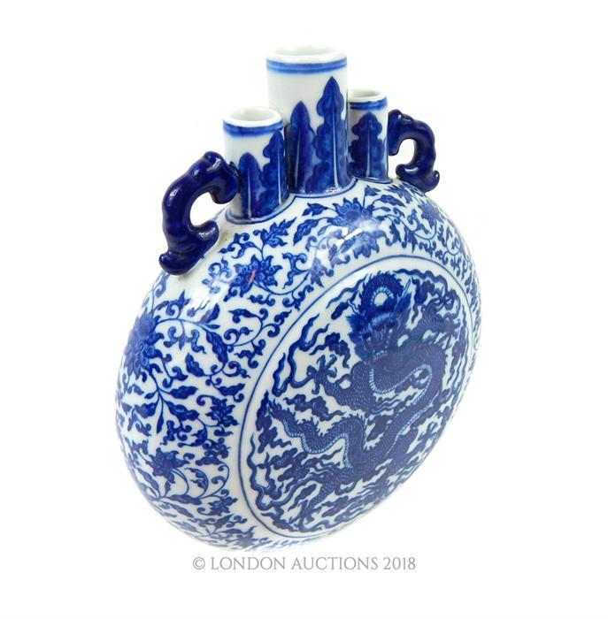 Chinese blue & white moon flask - Image 2 of 3