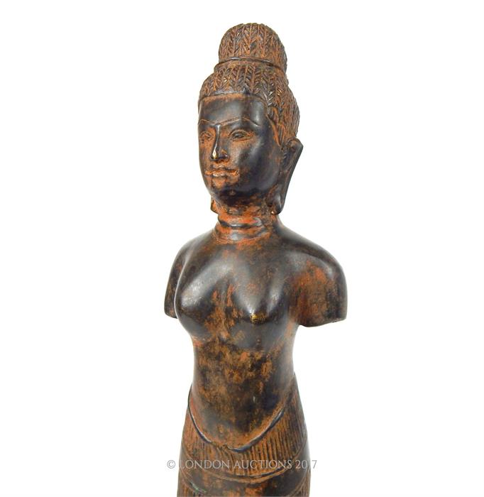 A Balinese cast bronze female figure, raised on a black presentation stand - Image 4 of 4