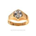 9ct gold diamond ring with 4.5 g engraved shoulders