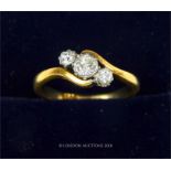 18 ct gold vintage three diamond ring