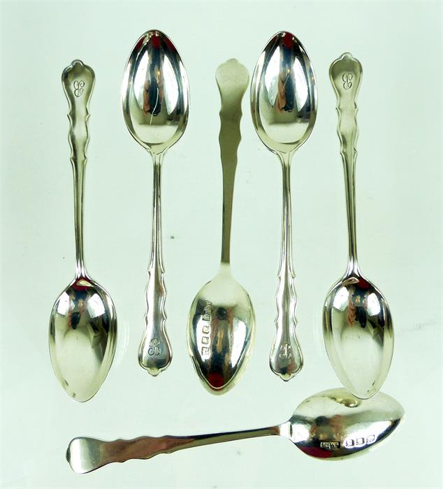 Two cased sets of Mappin & Webb silver tea-spoons - Image 5 of 6