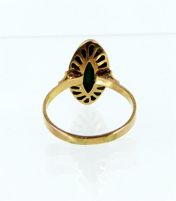 A boxed, 14 ct yellow gold ring set with a marquise-shaped green chryoprase - Image 3 of 4