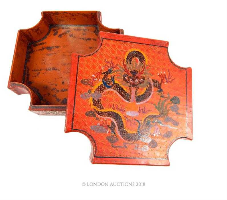 A Chinese red lacquered box - Image 2 of 3