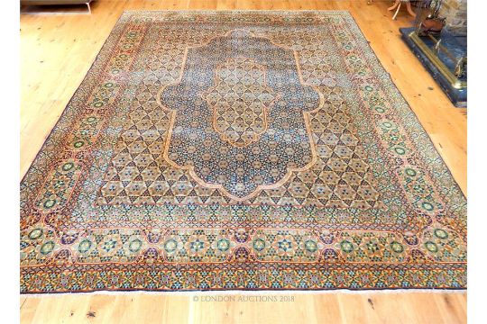 A fine, Central Persian, Kirman carpet - Image 1 of 2