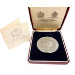 Cased solid silver Queen Elizabeth II jubilee medal