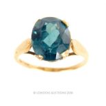 9 ct gold Vintage blue/green Tourmaline ring.