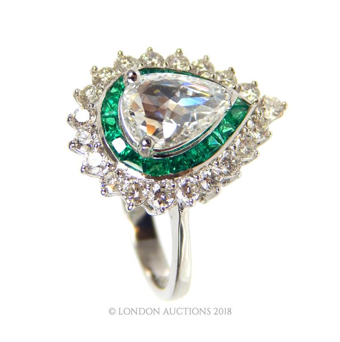 A Fine Emerald and Diamond Heart Shaped Ring. - Image 2 of 3