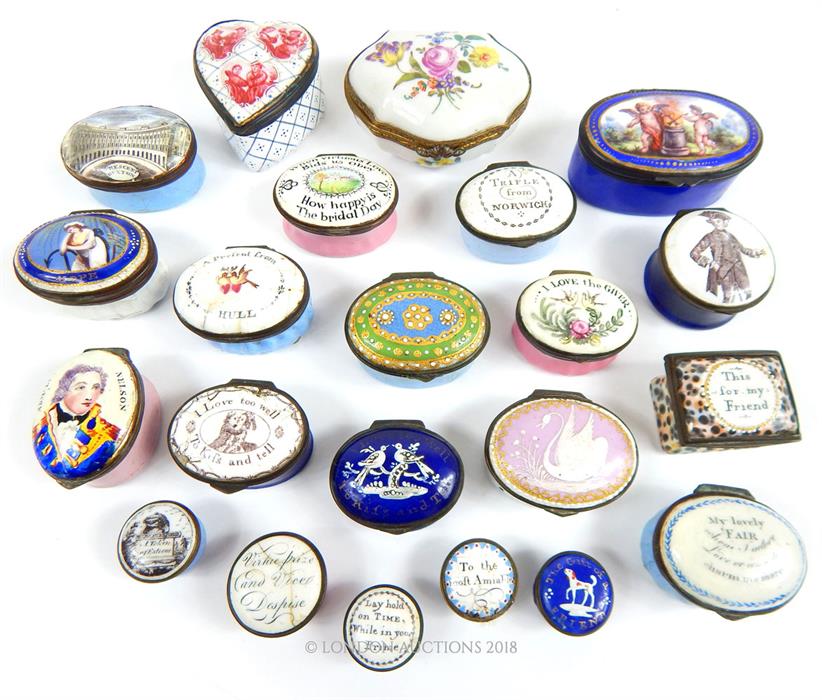 A Good collection of 18th/early 19th century Bilston enamel and ceramic patch boxes - Image 3 of 9