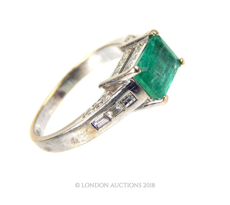 An Emerald and Diamond ring - Image 2 of 3