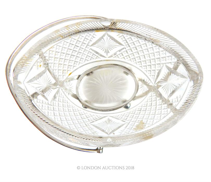 A Victorian Sterling Silver and Cut Glass Sweetmeat Basket. - Image 4 of 5