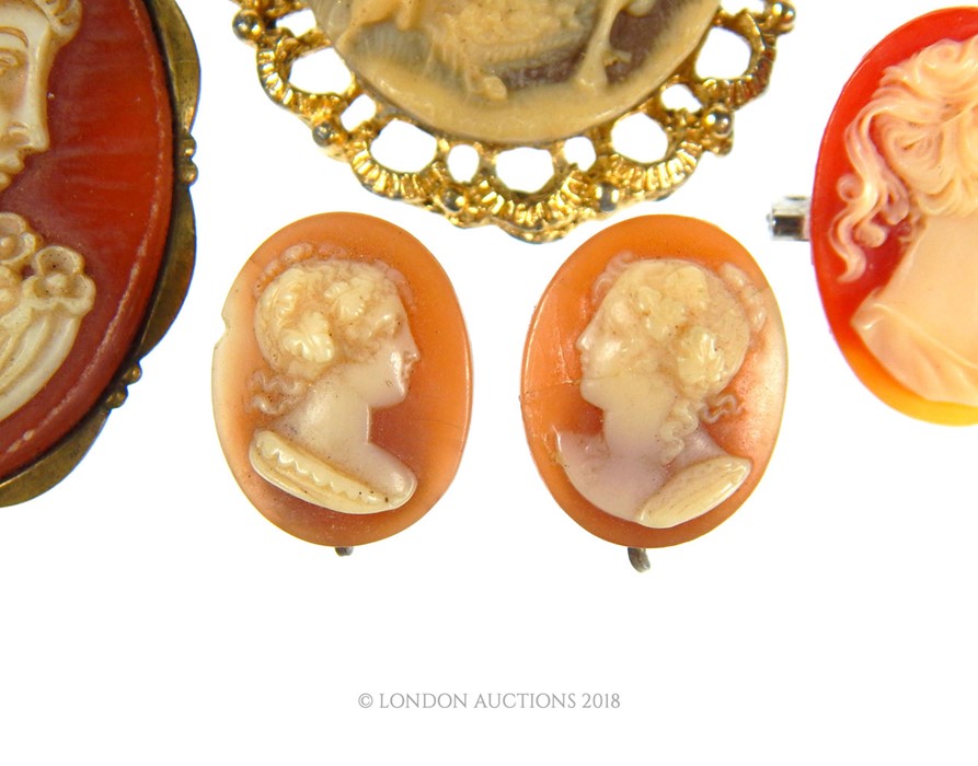A collection of cameo jewellery - Image 2 of 4