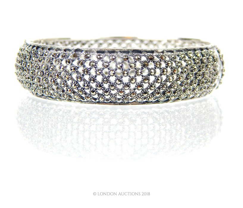 A Sterling Silver and Marcasite set bangle - Image 3 of 3