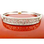 Single cut diamond bangle