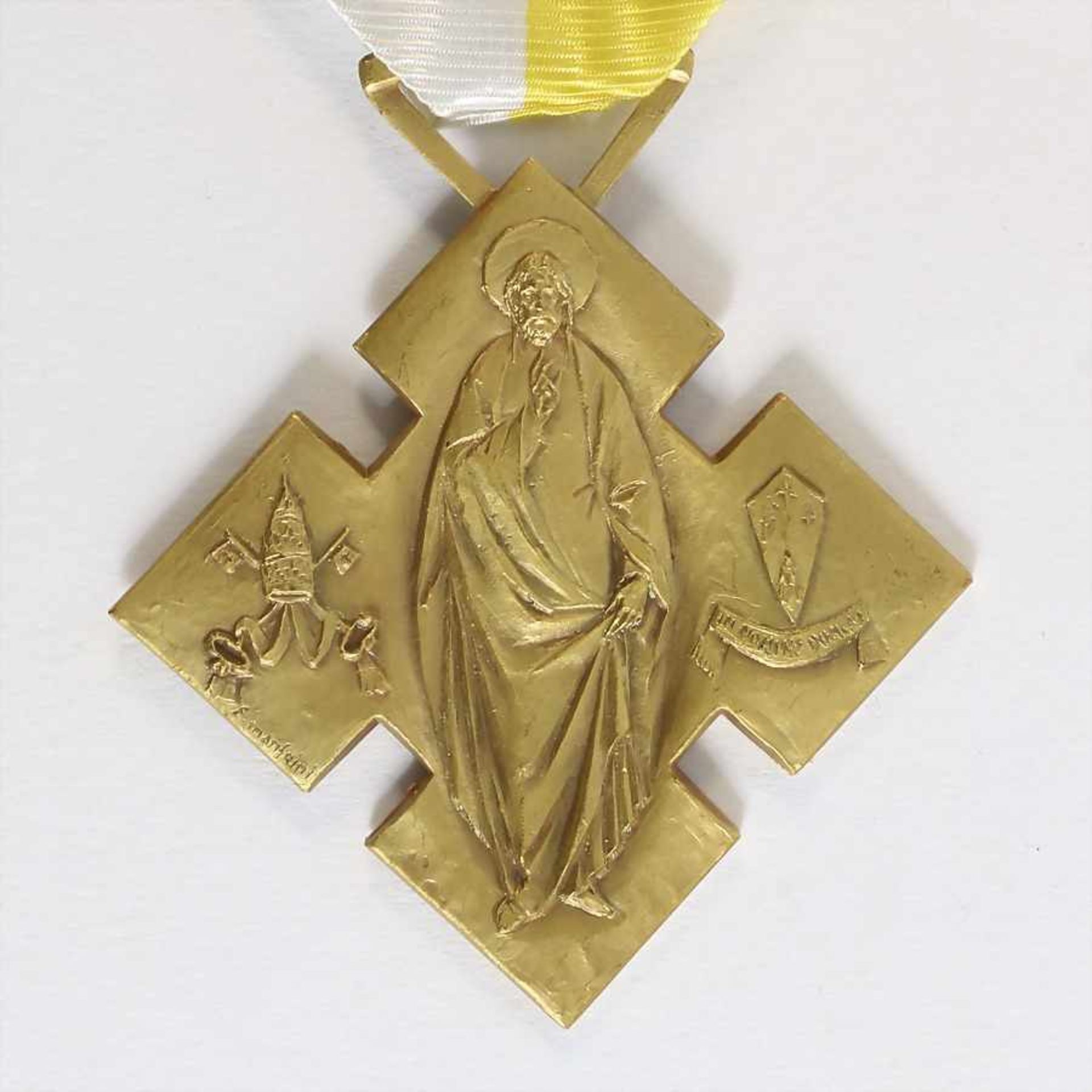Medaille, "BENEMERENTI", Modell (seit ca. 1970/71), vergoldete Medaille, am originalen Brustband mit - Bild 3 aus 3