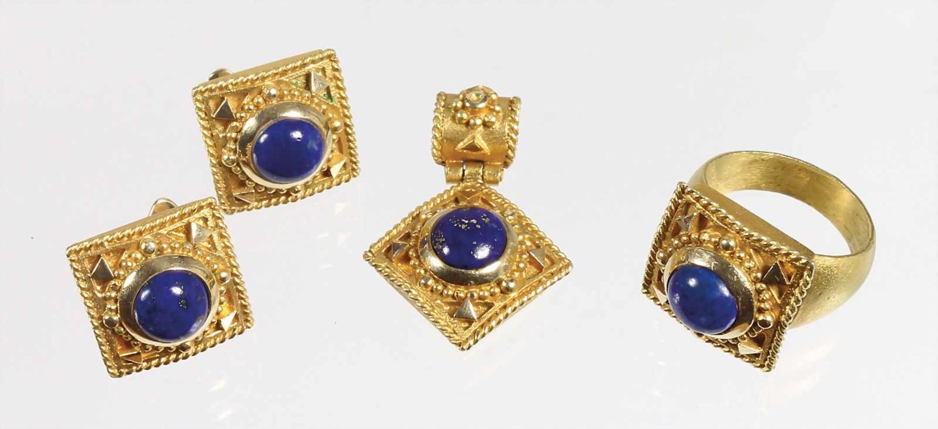 Lot: GG 585/000, sig.: AKCAM, Kugel u. Drahtbelötung, Lapiscabochons, 1 Ring, Ringkopf ca. 16,7 x