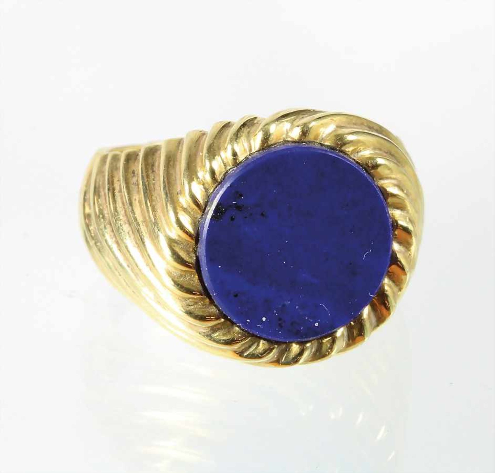 Schwer gearbeiteter Siegel-Ring, GG 585/000, Lapis D = 12,0 mm, RW ca. 55,5, total ca. 13,0 g