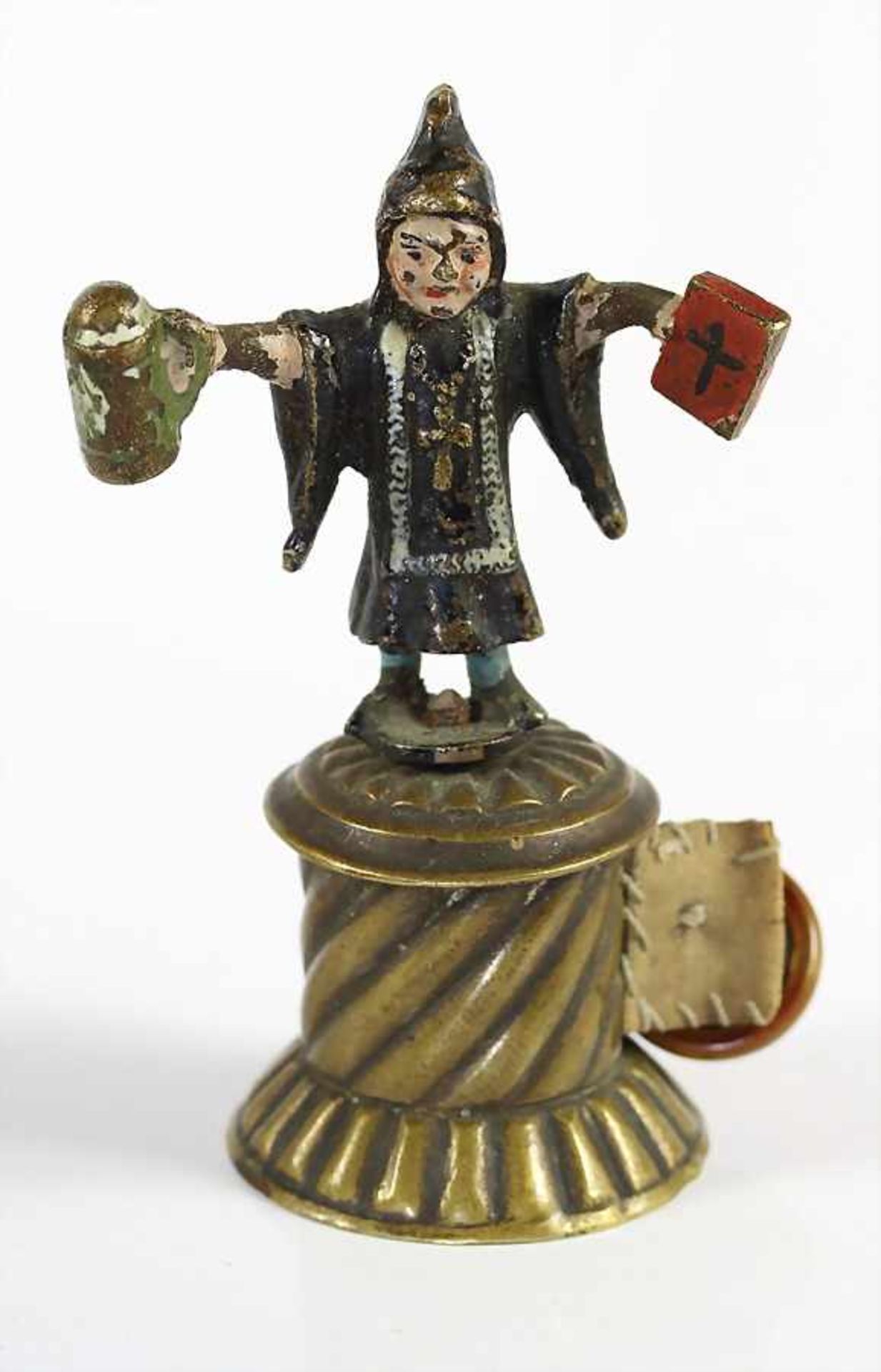 "WIENER-BRONZE" um 1900/10, "MÜNCHNER KINDEL", farbig bemahlt, im Sockel integriertes Maßband, an - Bild 2 aus 3