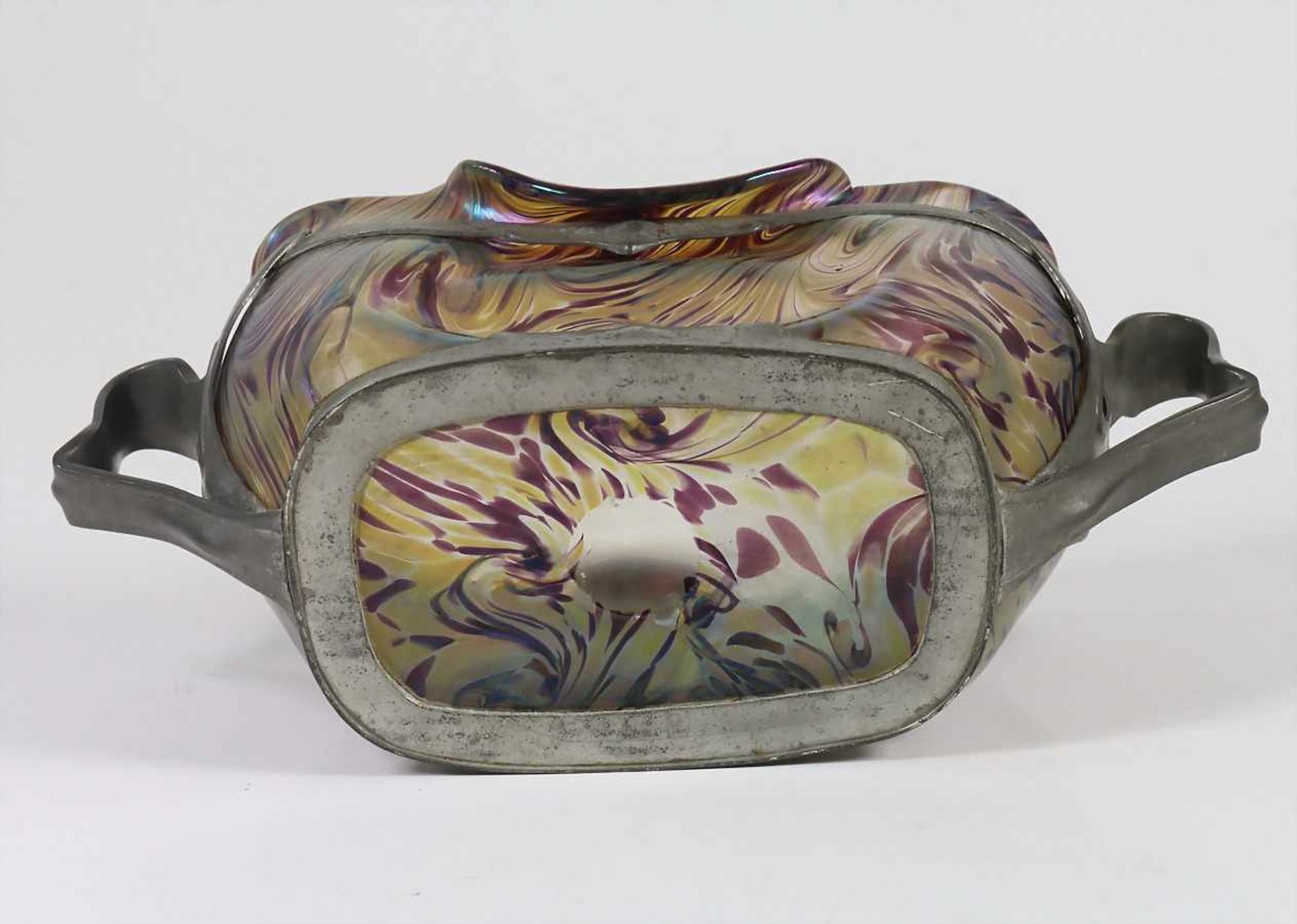 Glasschale um 1900/05., Wilhelm "KRALIK" Sohn Elenorenhain, N° 2192, Schichtglas mit eingekämmten - Bild 2 aus 2