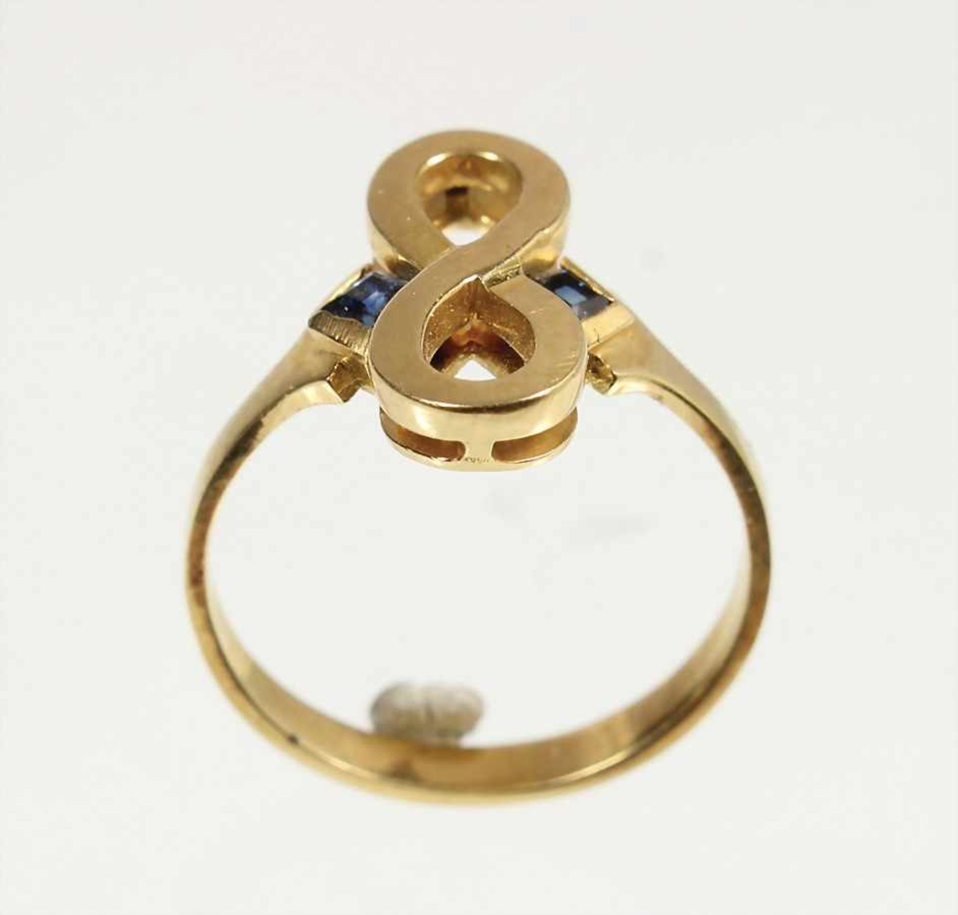 Ring "UNENDLICHKEIT", GG 750/000, 2 Saphire im Carreè-Schliff, RW ca. 53 - Bild 3 aus 3