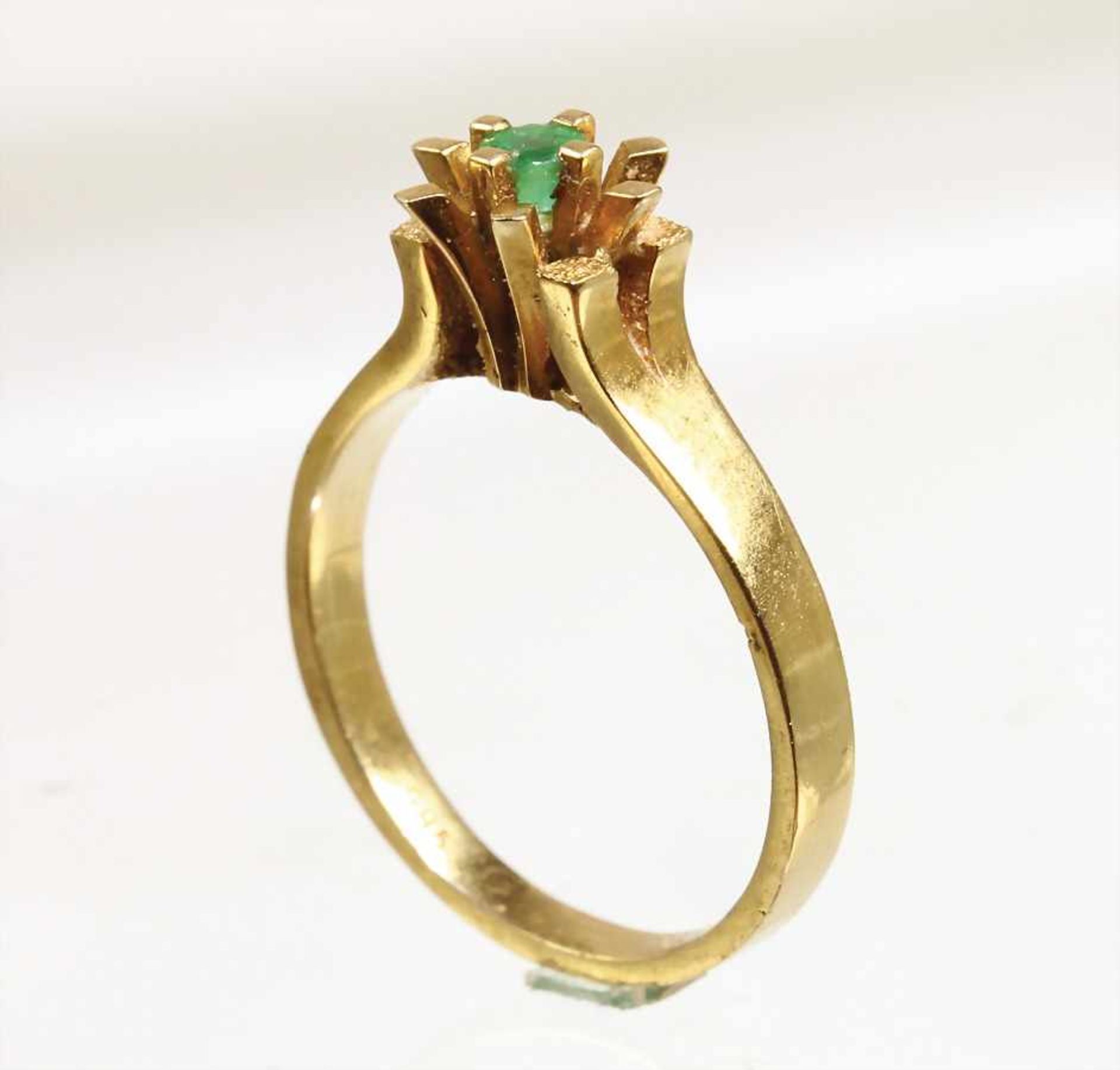 Ring, VINTAGE 1960/70er Jahre, GG 585/000, 1 Smaragd ca. 0,1 ct (facettiert), RW ca. 54 - Image 2 of 2