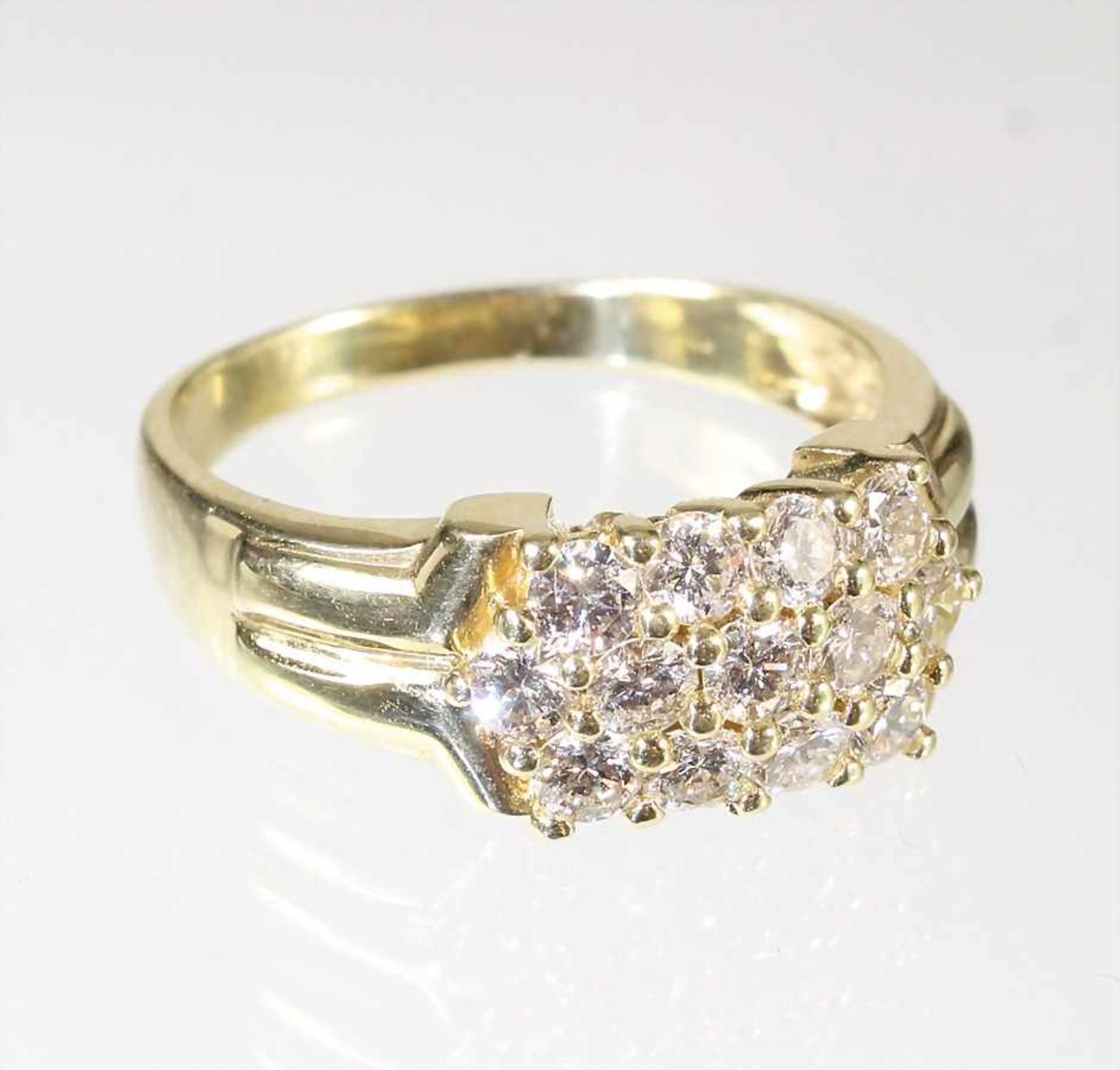 Ring, GG 585/000 (geprüft), 13 Brillanten ca. 1,0 ct w/vsi, RW ca. 55,5