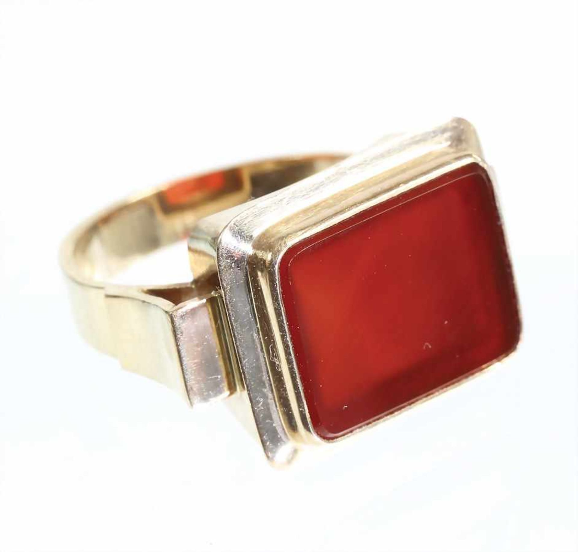 Ring, GG 585/000, mit Carneol-Platte, RW ca. 59,5