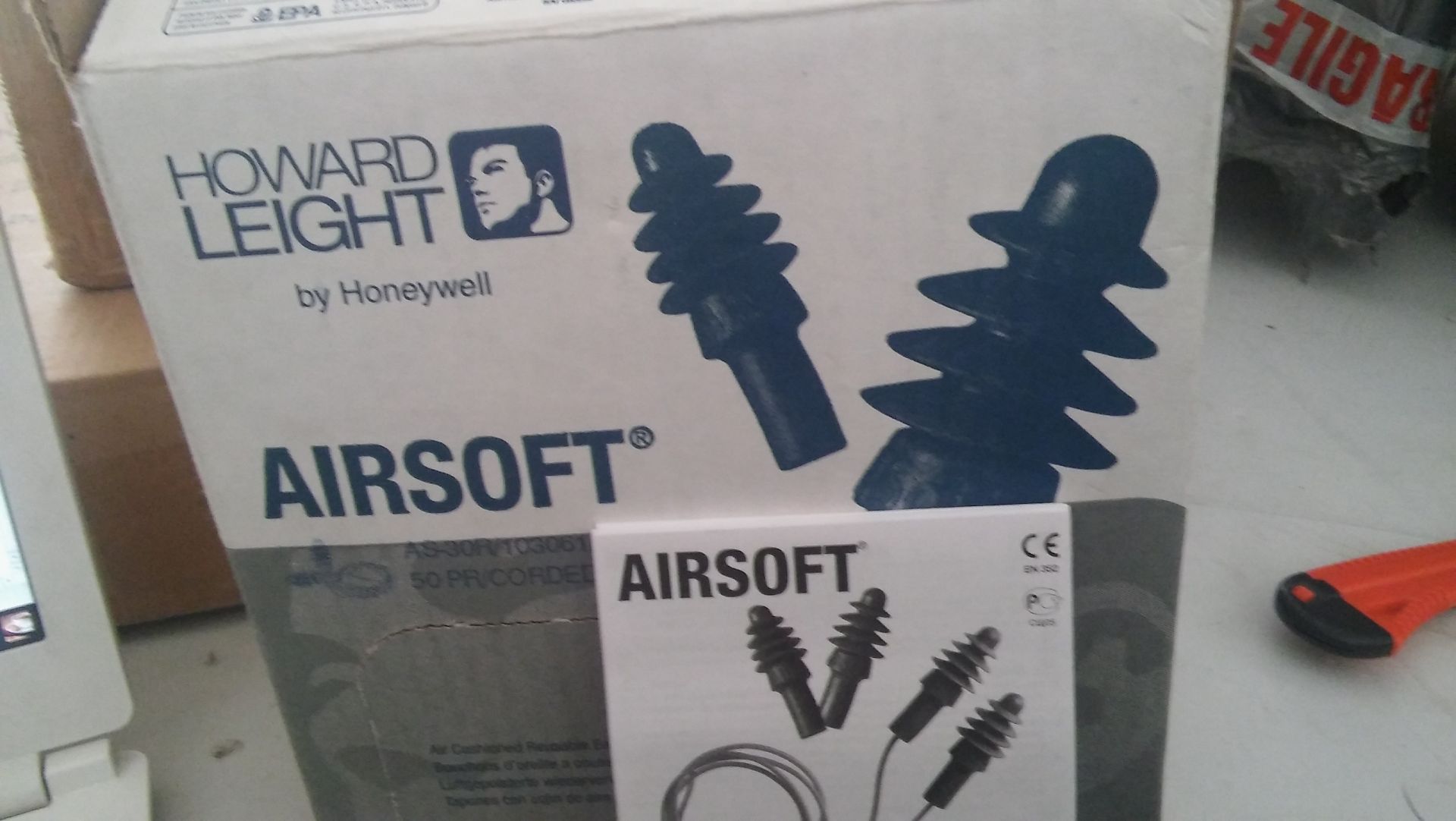 "Howard Leight by Honeywell" approx 50 pairs of air cushioned re-usable earplugs.New.