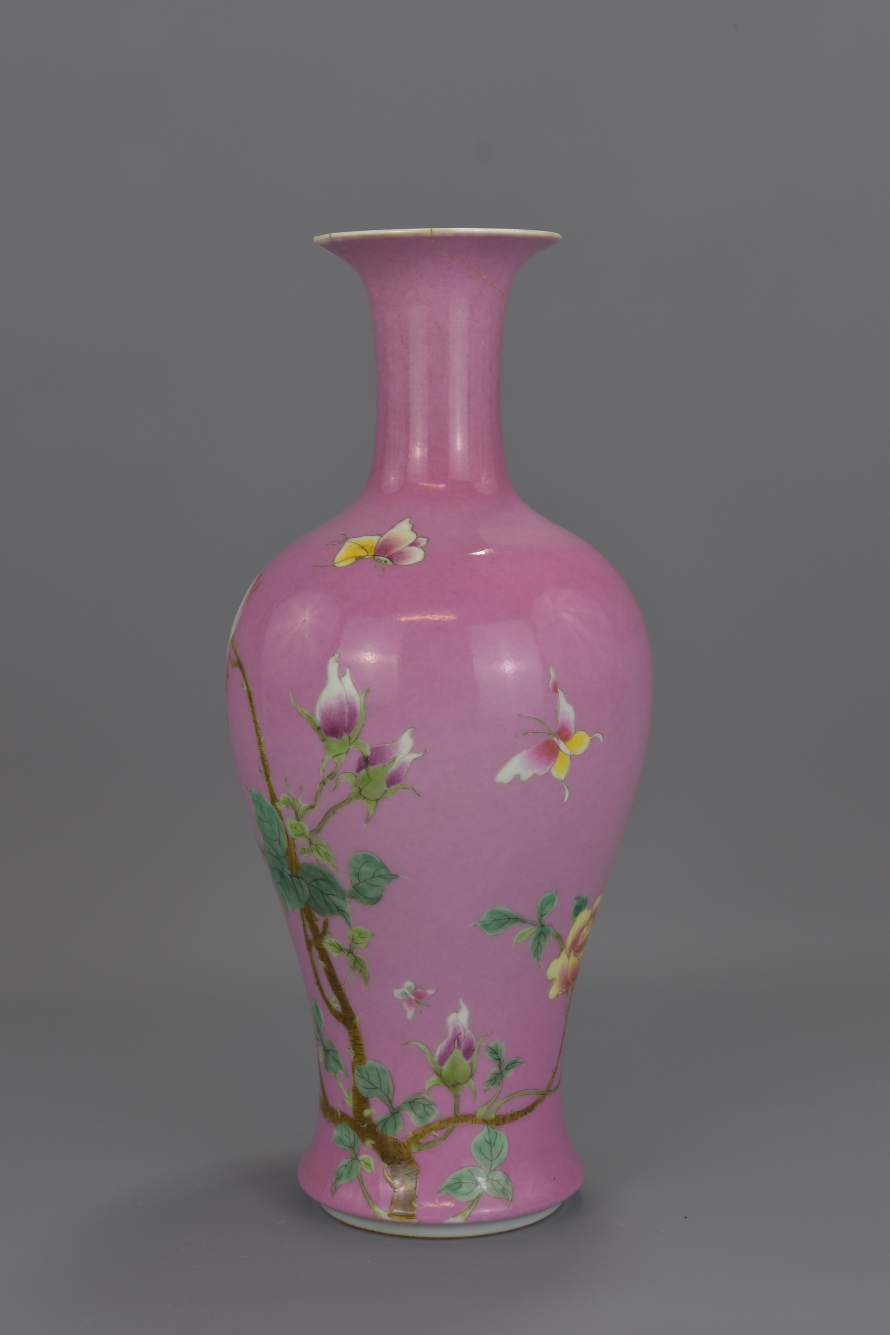 A CHINESE RUBY-PINK ENAMELLED PORCELAIN VASE - Image 3 of 10