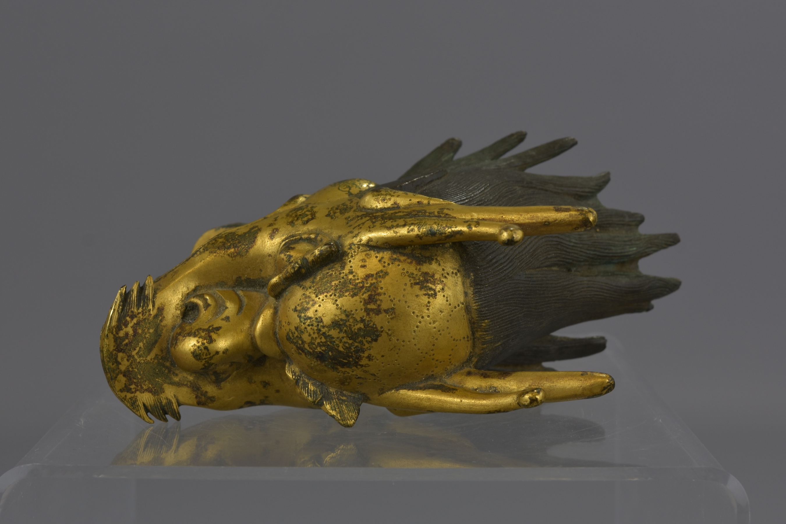 A CHINESE GILDED BRONZE DRAGON HEAD - Image 13 of 14