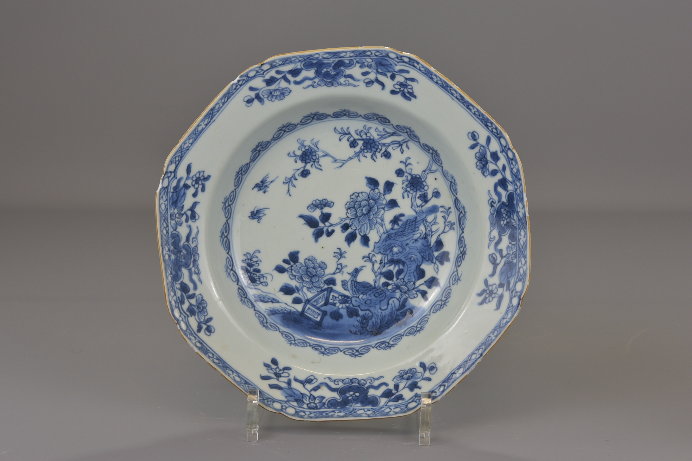 TWO CHINESE 18TH C. PLATES - Image 2 of 5