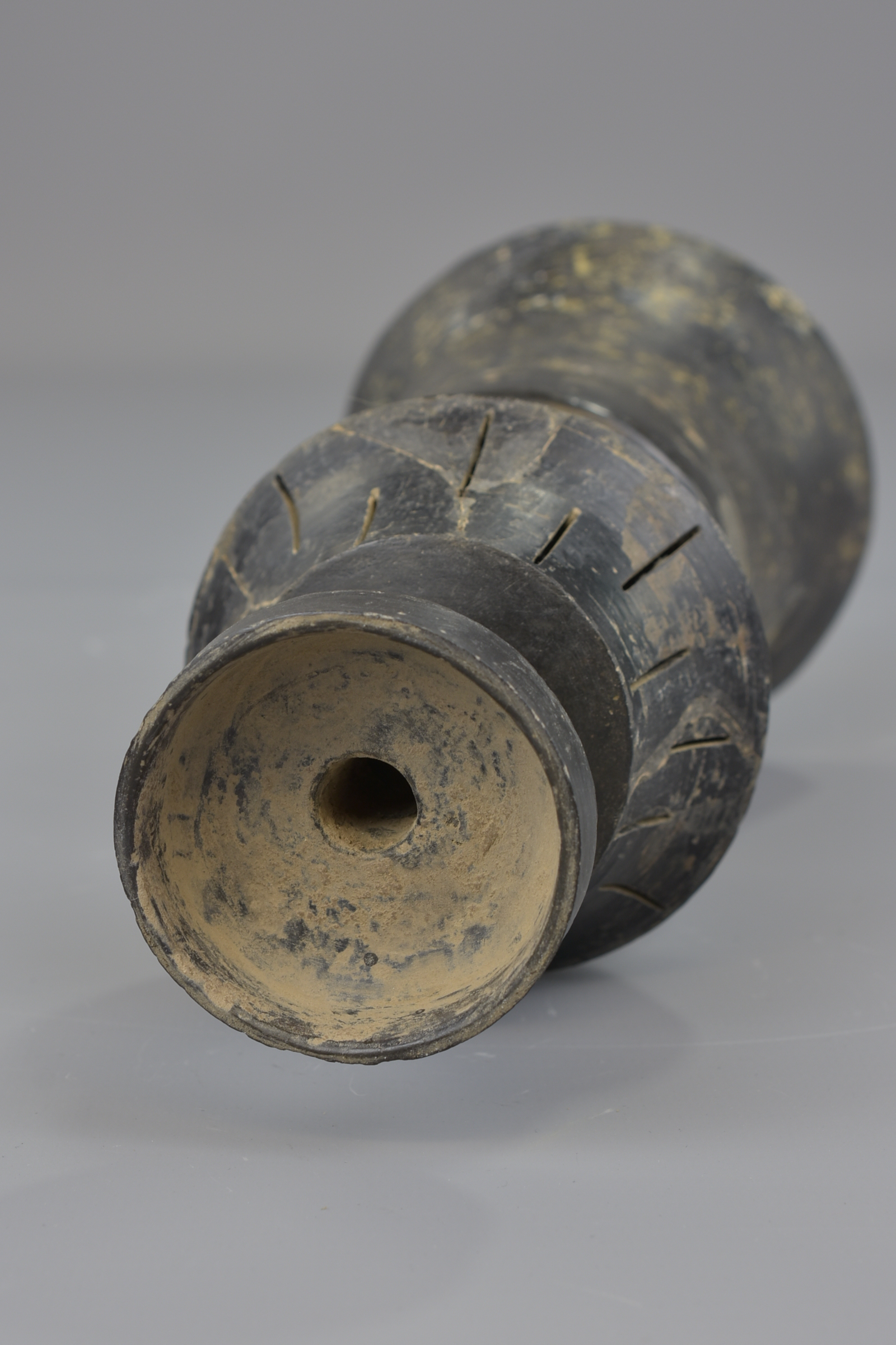 A CHINESE LONGSHAN CULTURE POTTERY STEM CUP - Image 7 of 17