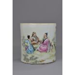 A CHINESE FAMILLE ROSE PORCLAIN BRUSH POT