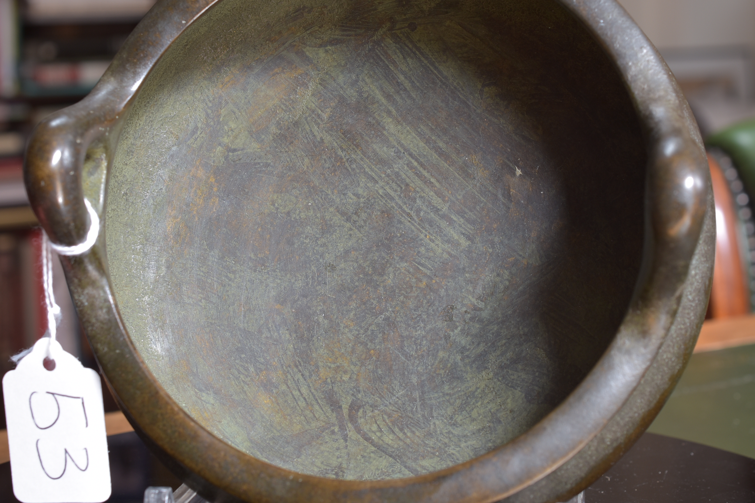A CHINESE MING OR LATER BRONZE CENSER - Image 12 of 14