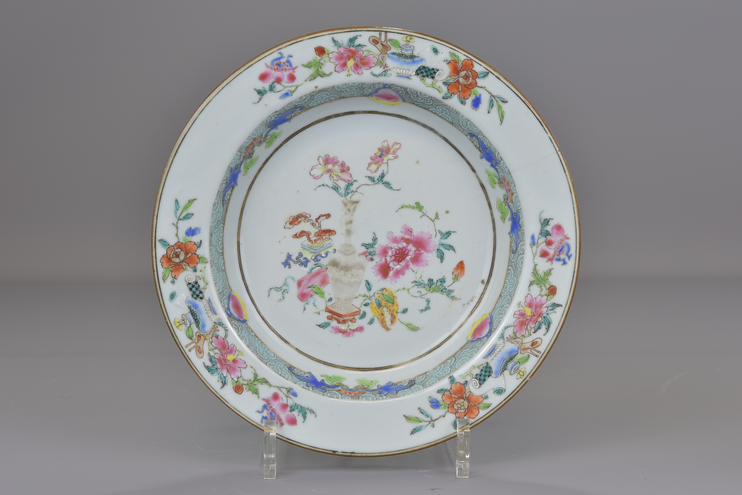 TWO CHINESE FAMILLE ROSE PORCLAIN PLATES - Image 2 of 6