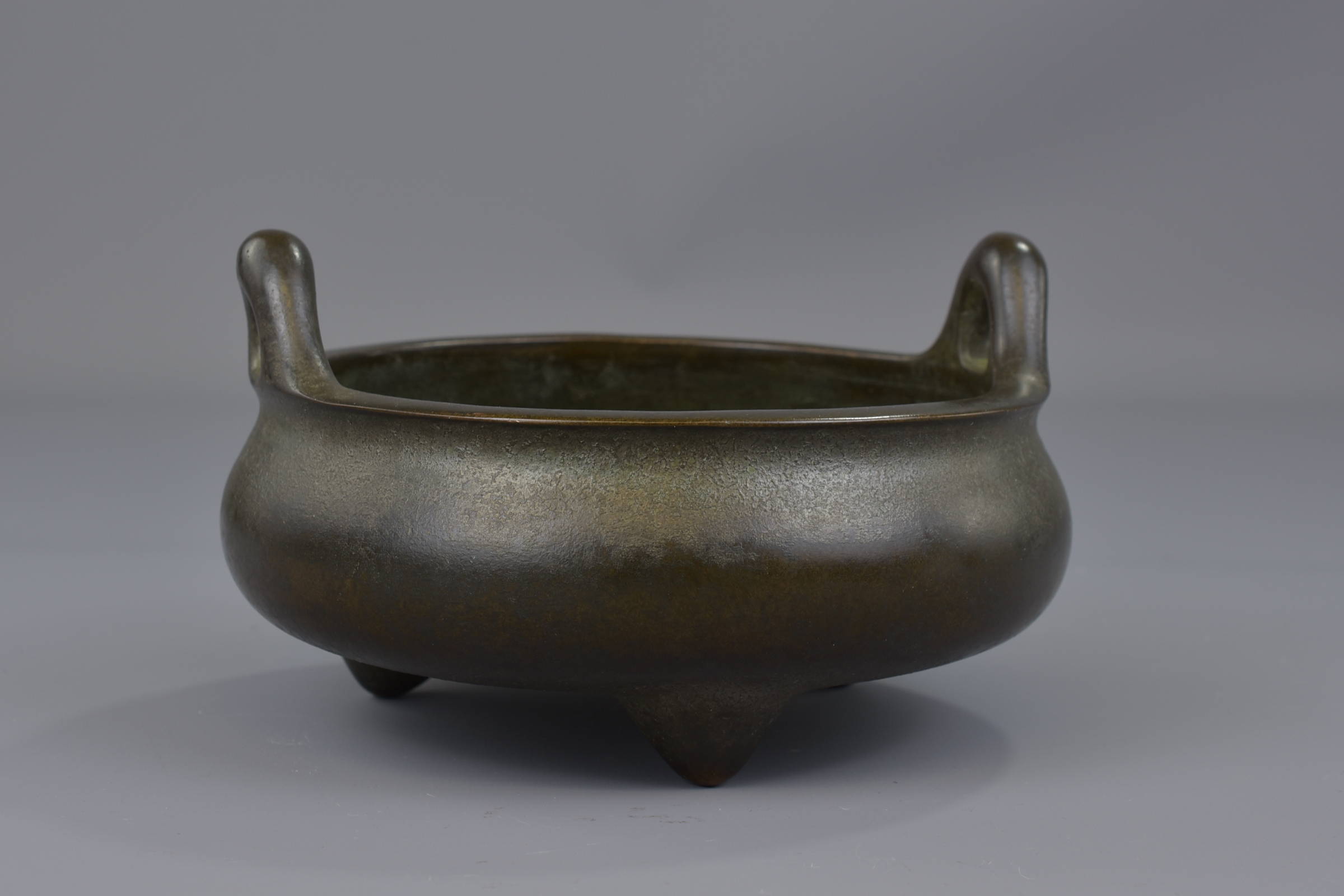 A CHINESE MING OR LATER BRONZE CENSER - Image 3 of 14