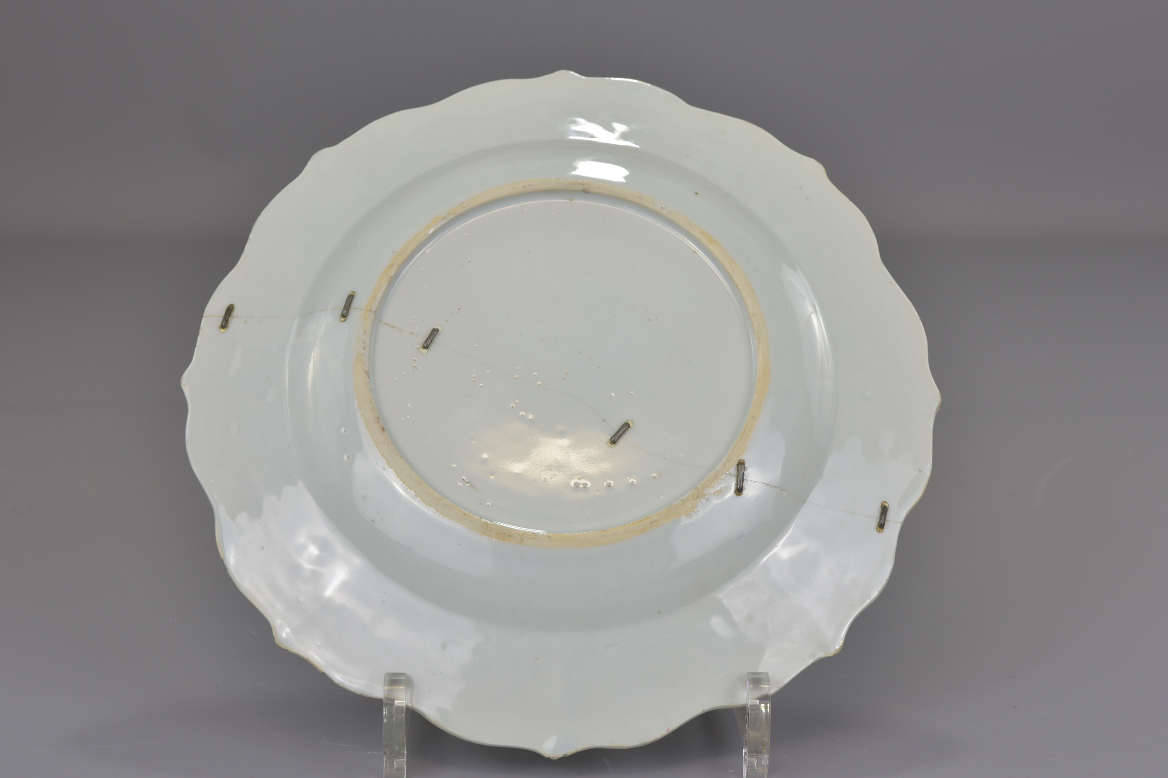 TWO CHINESE FAMILLE ROSE PORCLAIN PLATES - Image 6 of 6