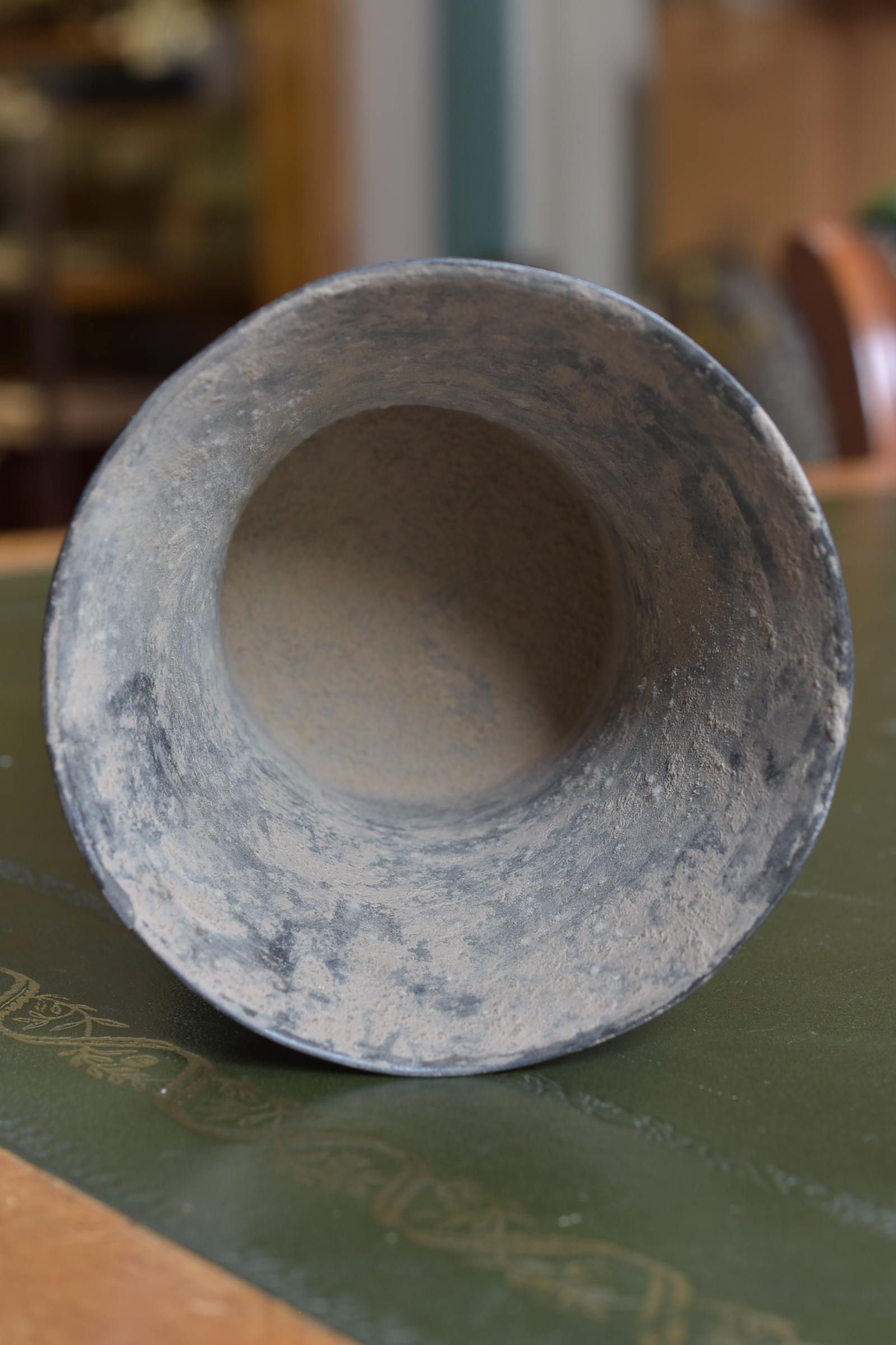 A CHINESE LONGSHAN CULTURE POTTERY STEM CUP - Image 14 of 17