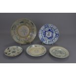 FIVE CHINESE BLUE AND WHITE PORCELAIN PLATES