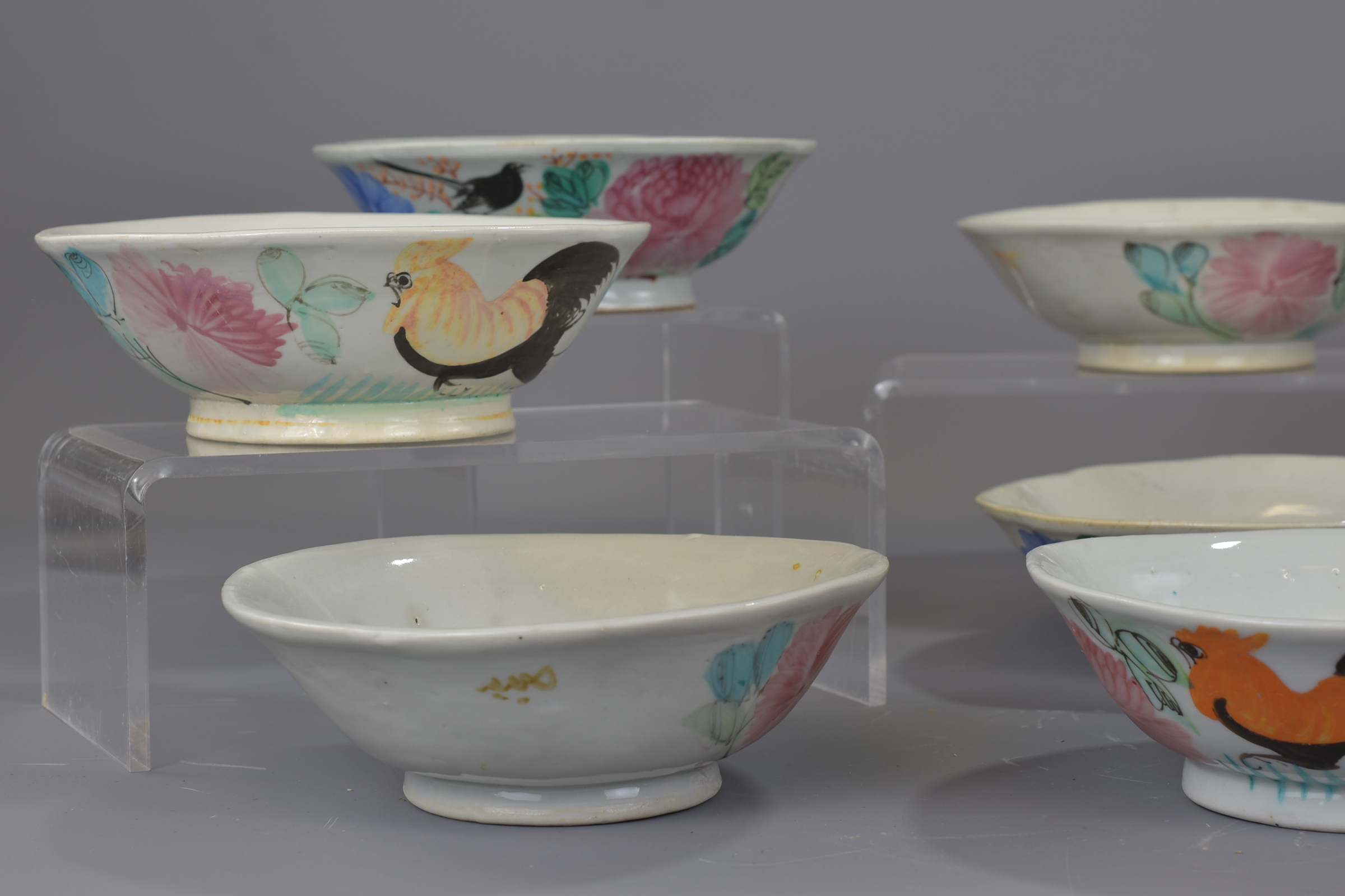 A set of nine early 20th century Chinese porcelain bowls. 15.5cm diameter (9) - Image 4 of 8