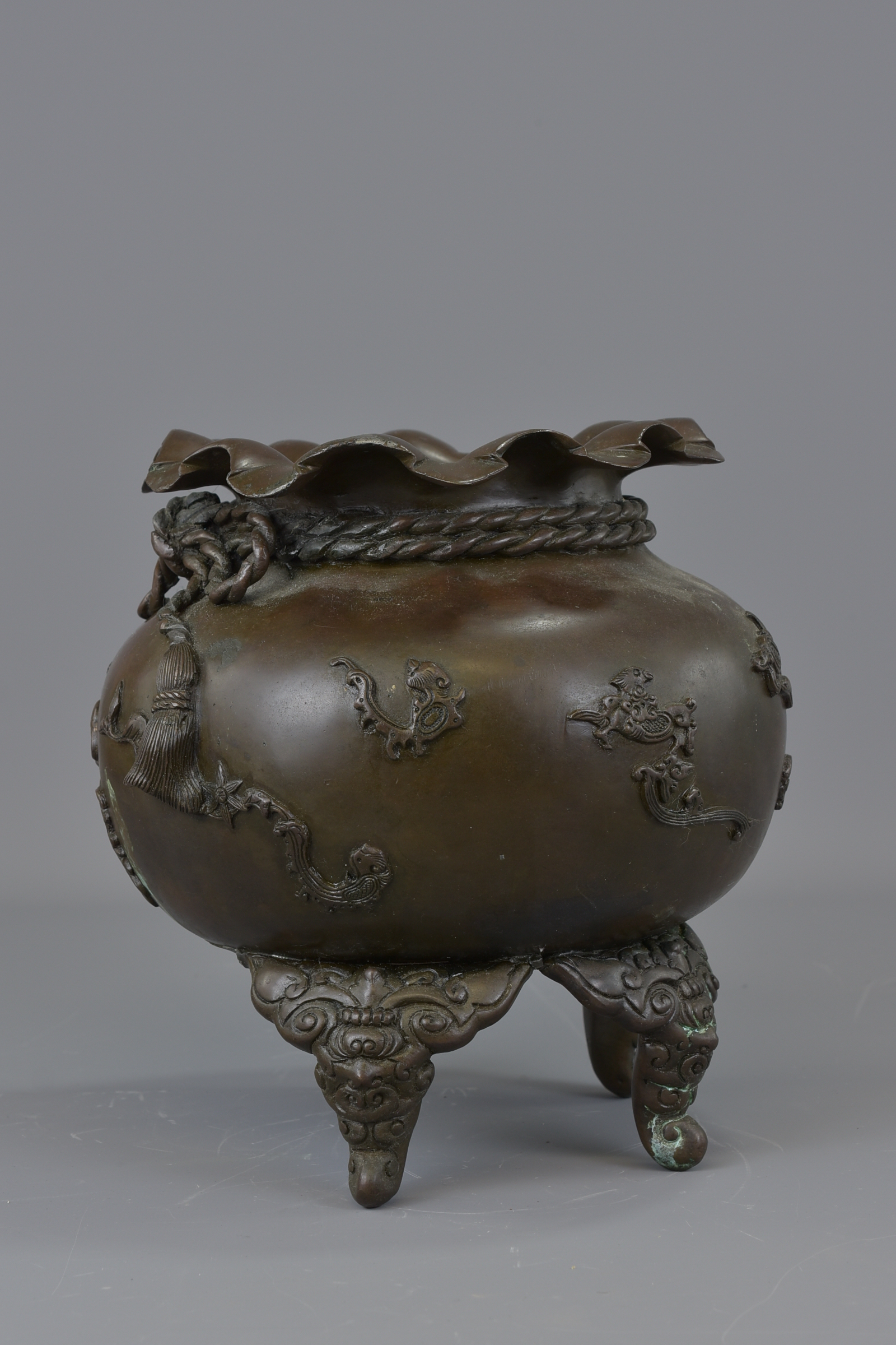 A Japanese 19th century Meiji period bronze censer. One leg missing. Makers mark to base. 23cm wide - Image 2 of 7