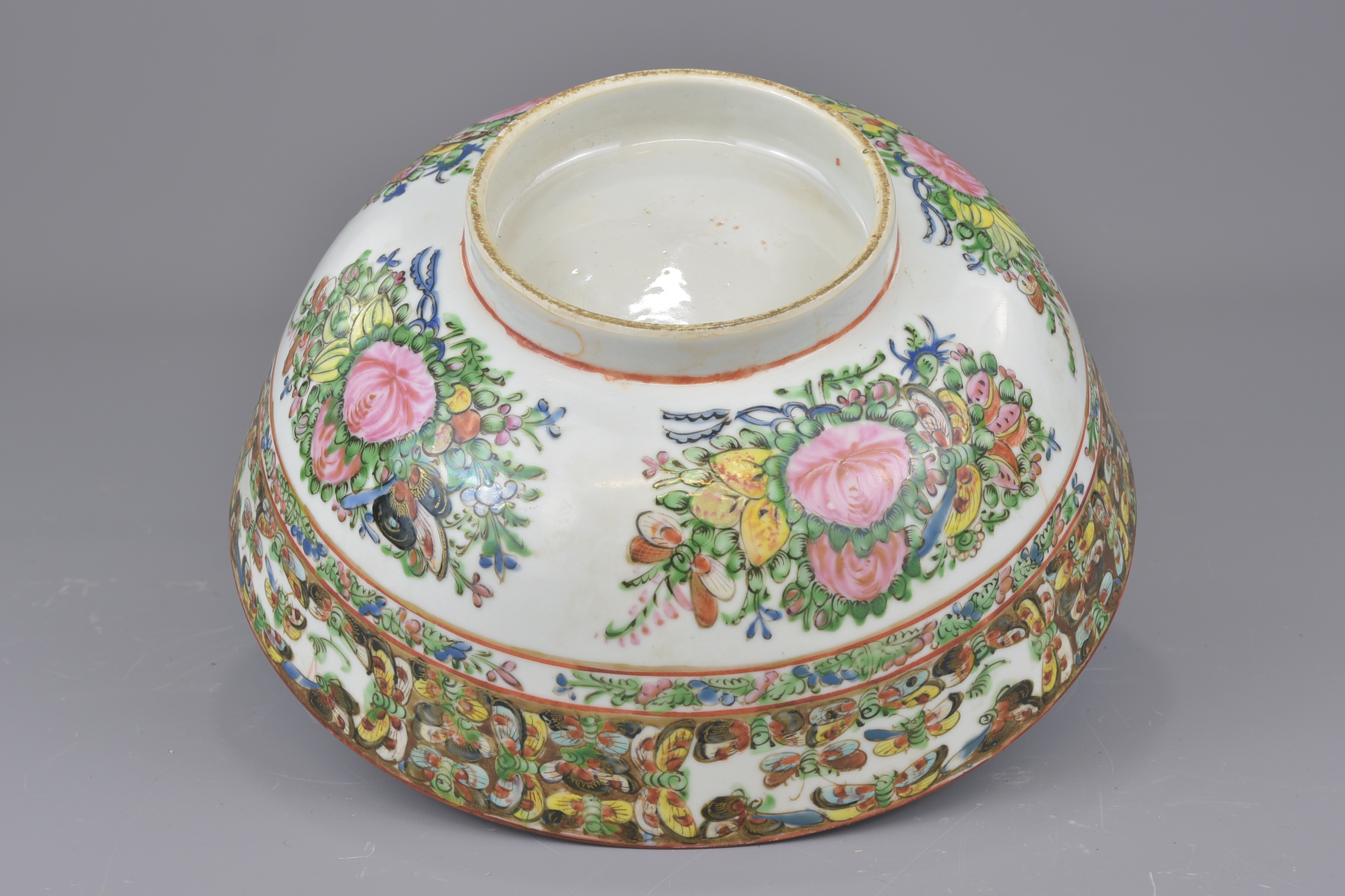 A Chinese 19th century Cantonese bowl decorated with butterflies together with a Republican period p - Image 9 of 9