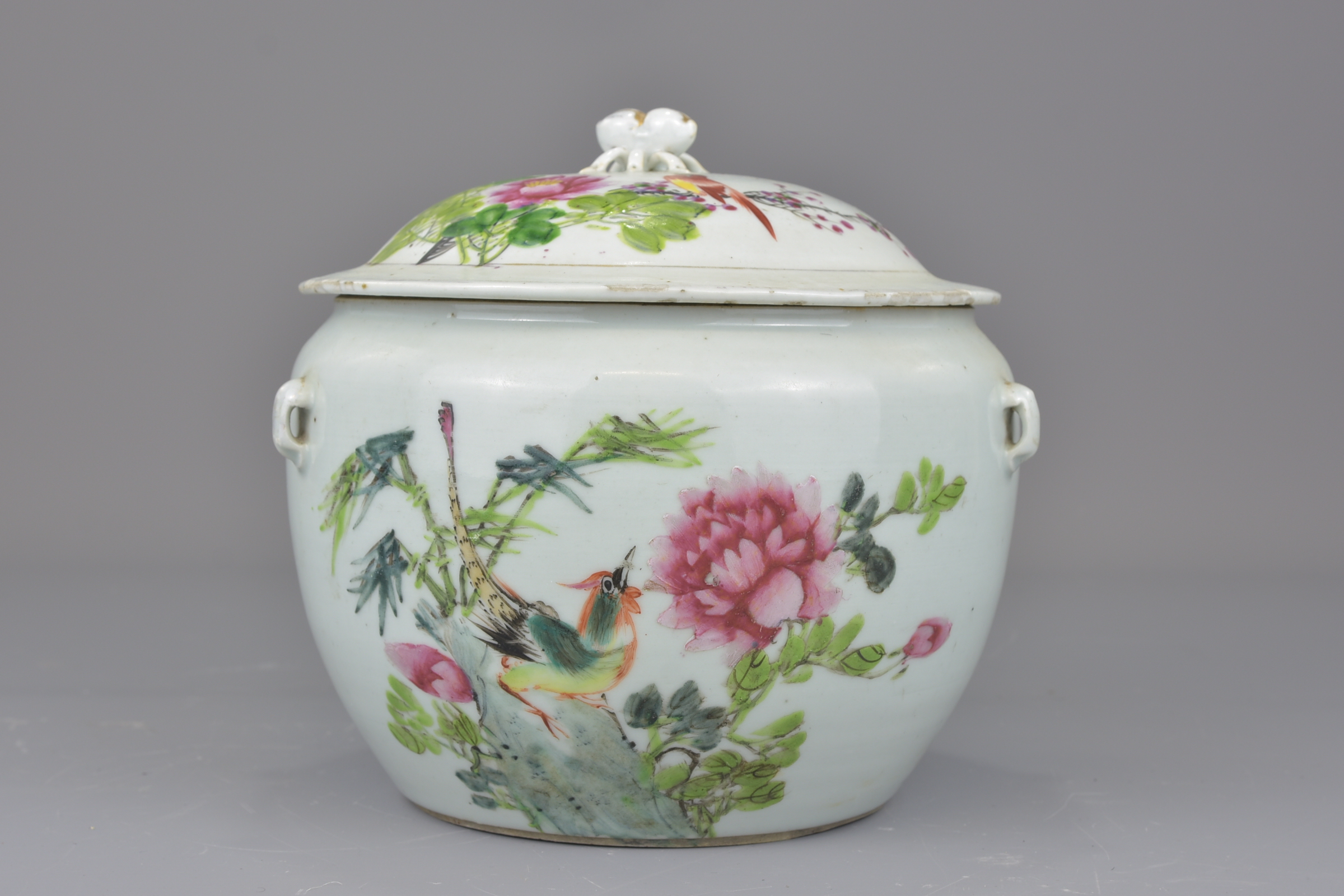 A Chinese 19th century Cantonese bowl decorated with butterflies together with a Republican period p - Image 2 of 9