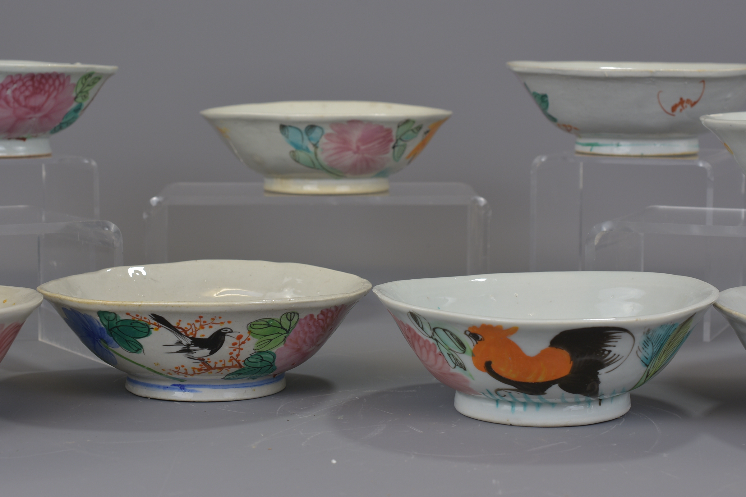 A set of nine early 20th century Chinese porcelain bowls. 15.5cm diameter (9) - Image 5 of 8